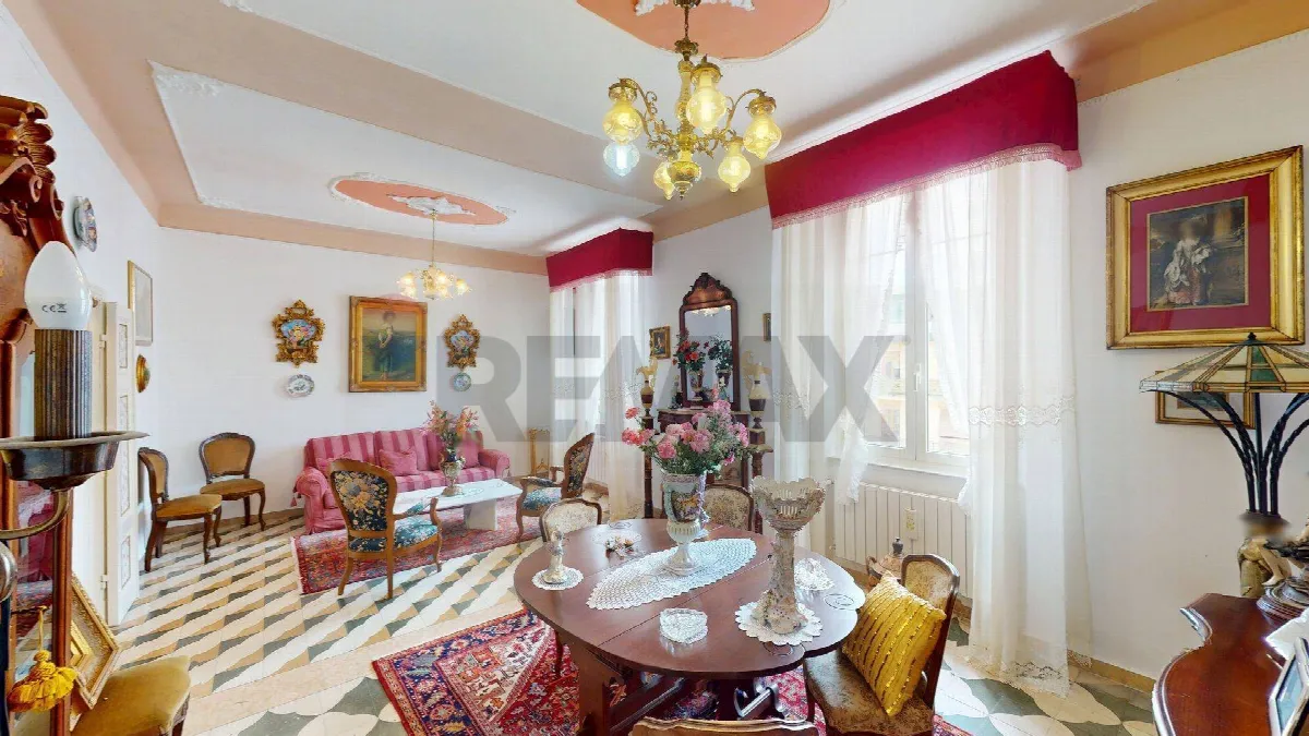 Appartamento in vendita a Villafranca in Lunigiana, Zona Centro - foto 9