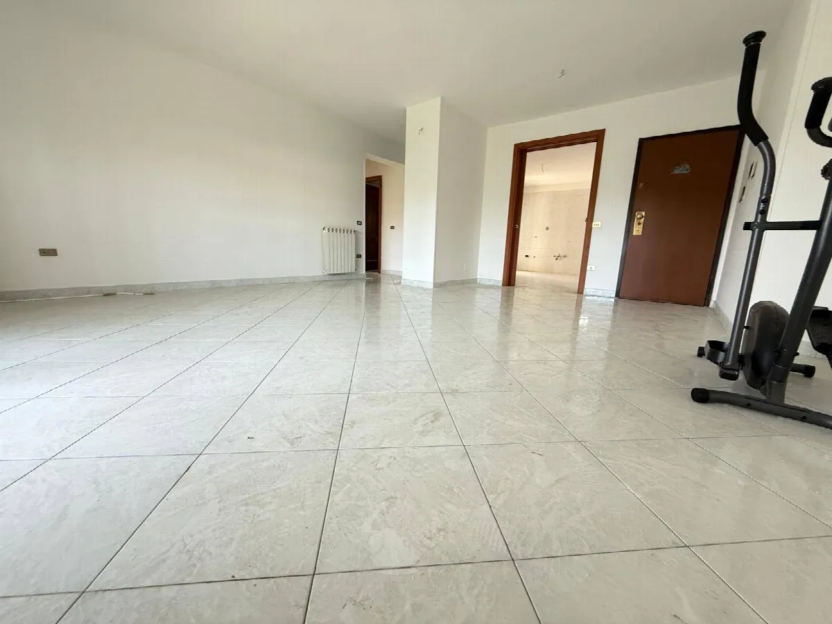 Appartamento in vendita a Caserta, Falciano - foto 2