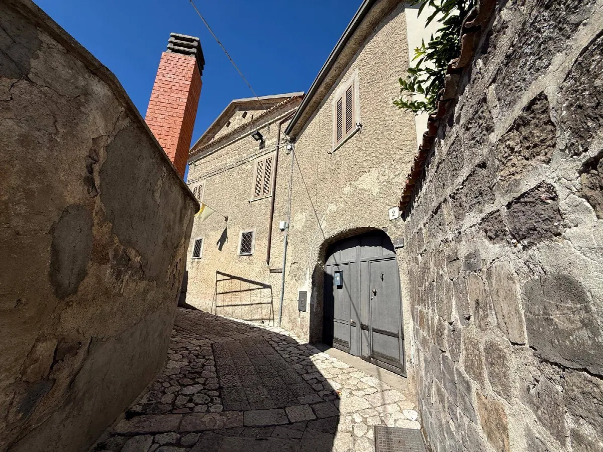 Appartamento in vendita a Caserta, Casertavecchia - foto 1