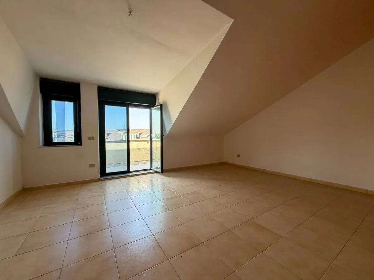 Appartamento in vendita a San Nicola la Strada - foto 4
