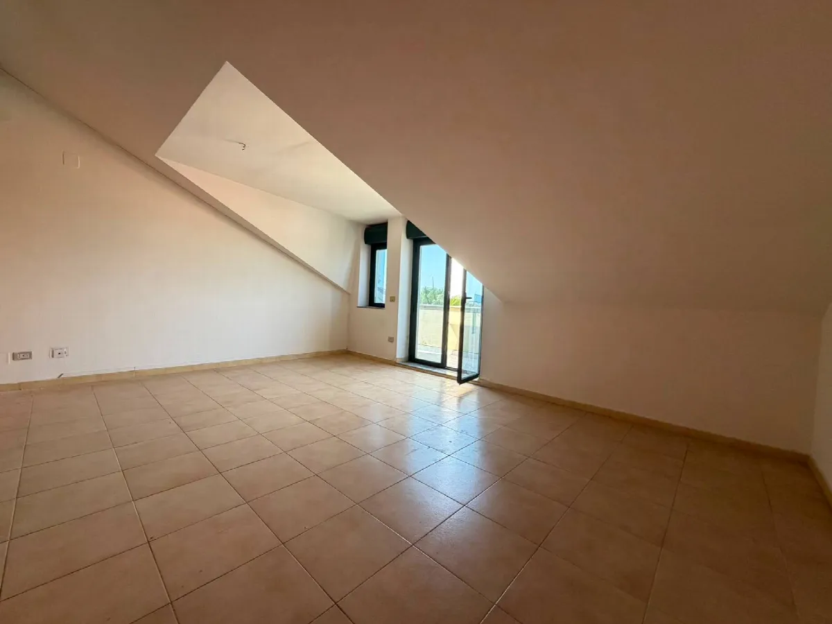 Appartamento in vendita a San Nicola la Strada - foto 5
