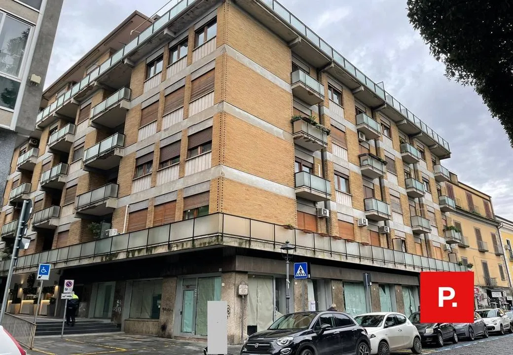 Appartamento in vendita a Caserta, Centro - foto 1