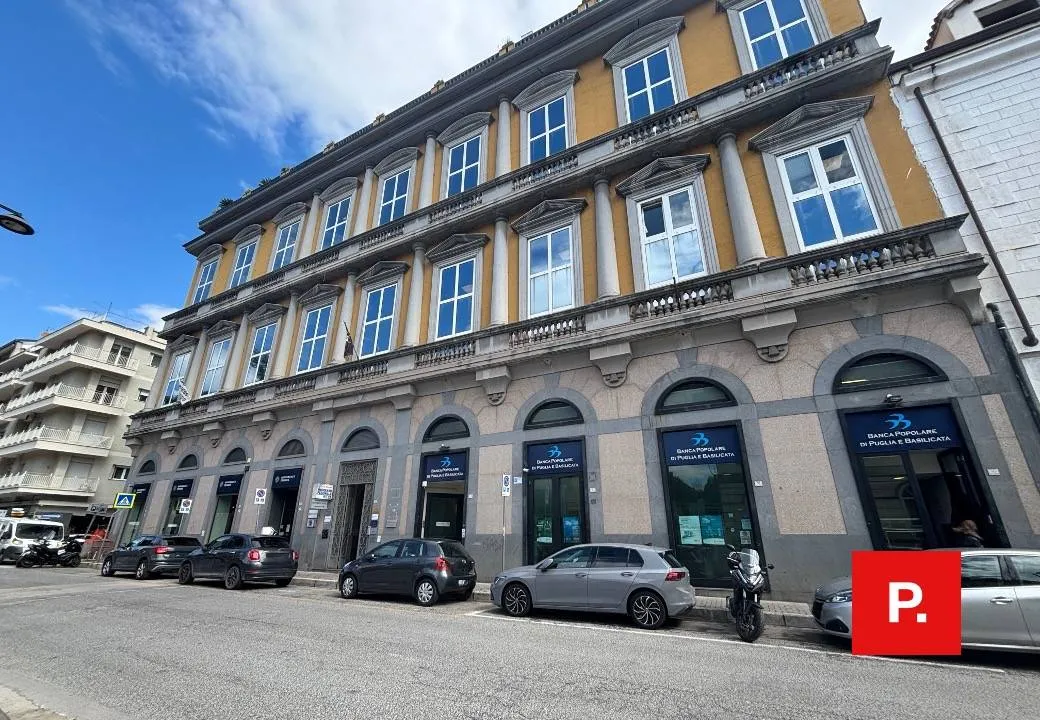 Appartamento in vendita a Caserta, Centro - foto 2