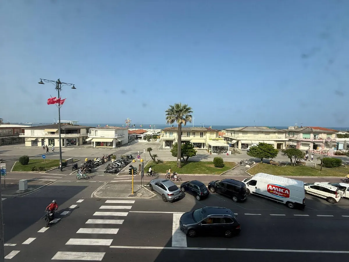 Appartamento in vendita a Viareggio, Lungo Mare - foto 5