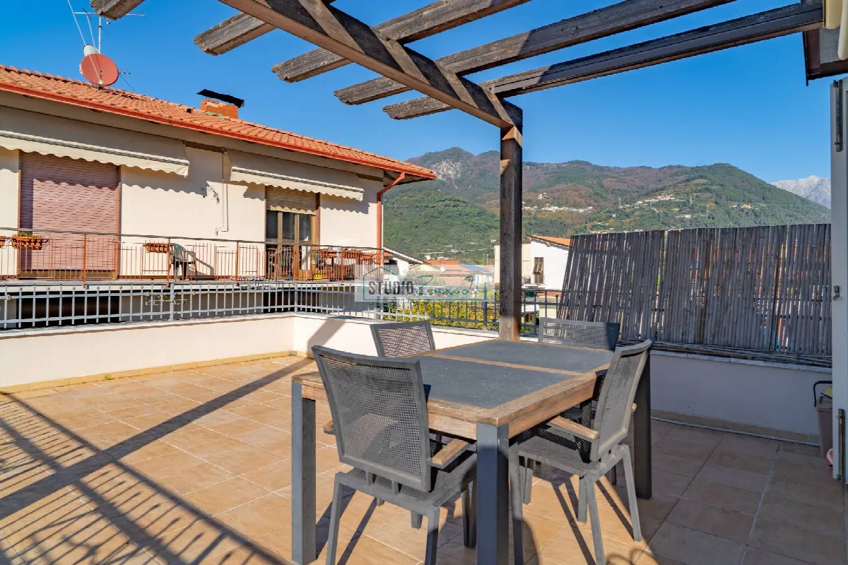 Appartamento in vendita a Massa, Centro - foto 2