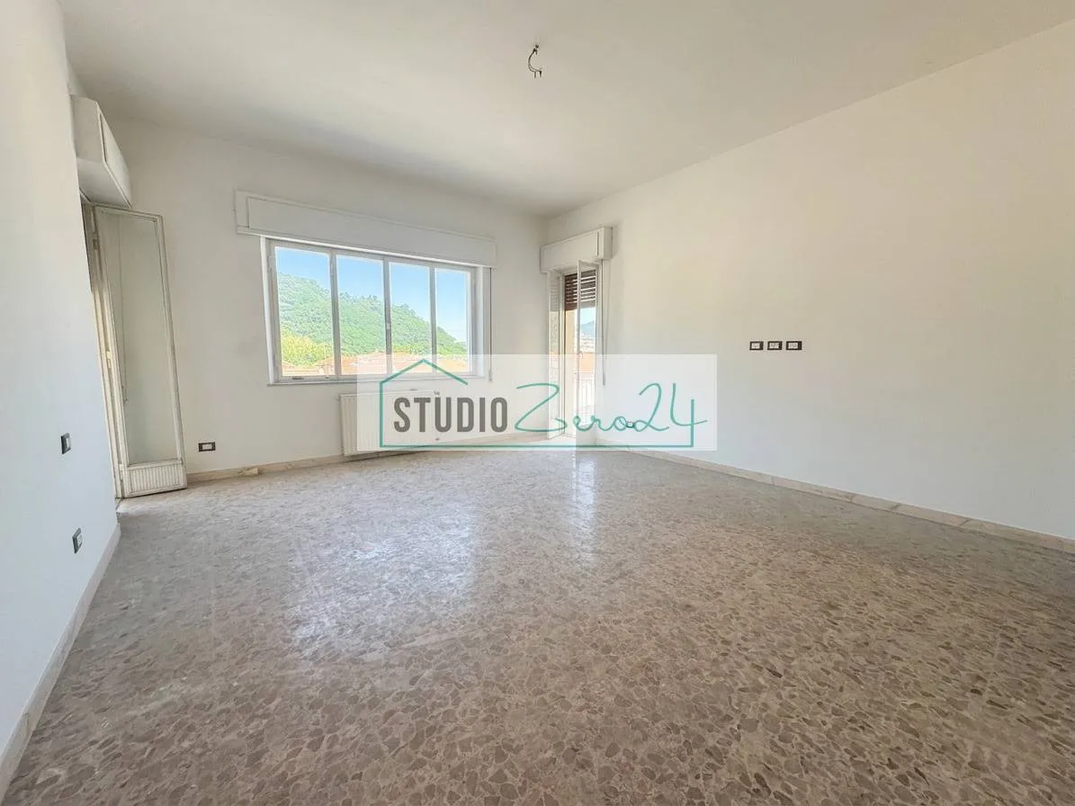 Appartamento in vendita a Massa, Centro storico - foto 3