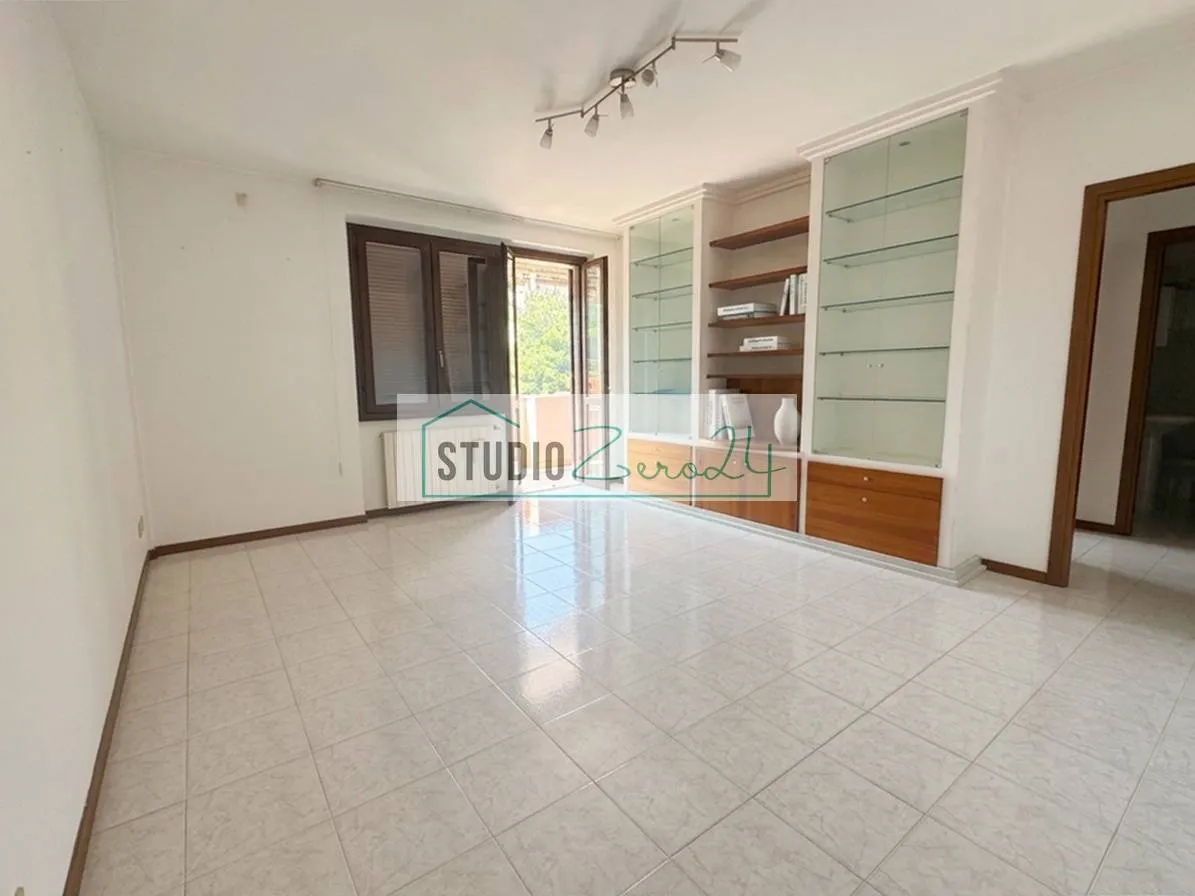 Appartamento in vendita a Montignoso, Piazza - foto 2