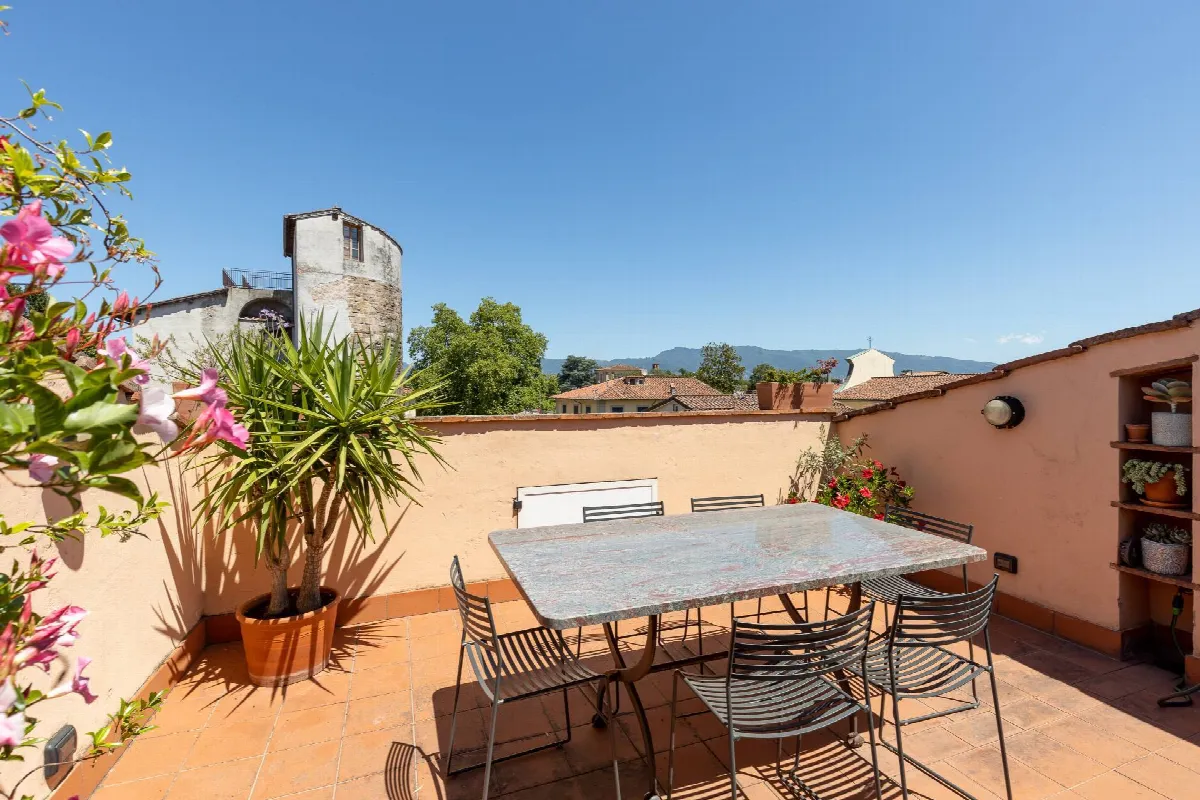 Appartamento in vendita a Lucca, Centro storico - foto 6