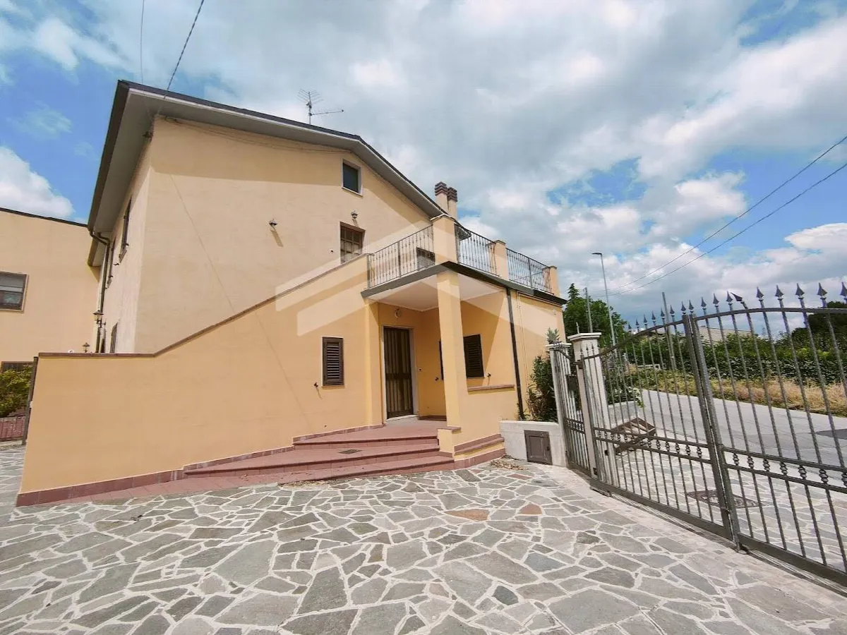 Appartamento in vendita a Campobasso, Colle dell'Orso - foto 1