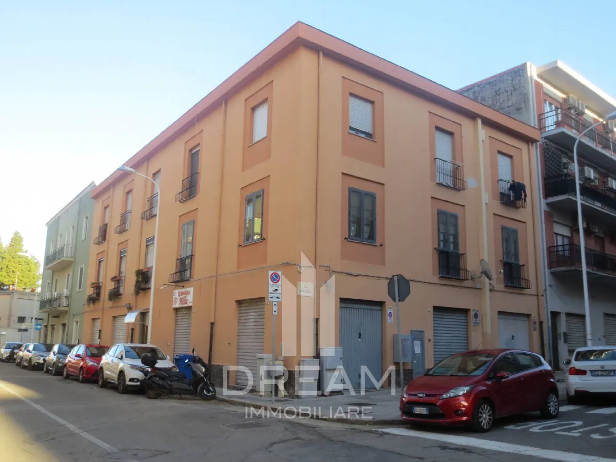 Mansarda in vendita a Cagliari, Is Mirrionis - foto 1
