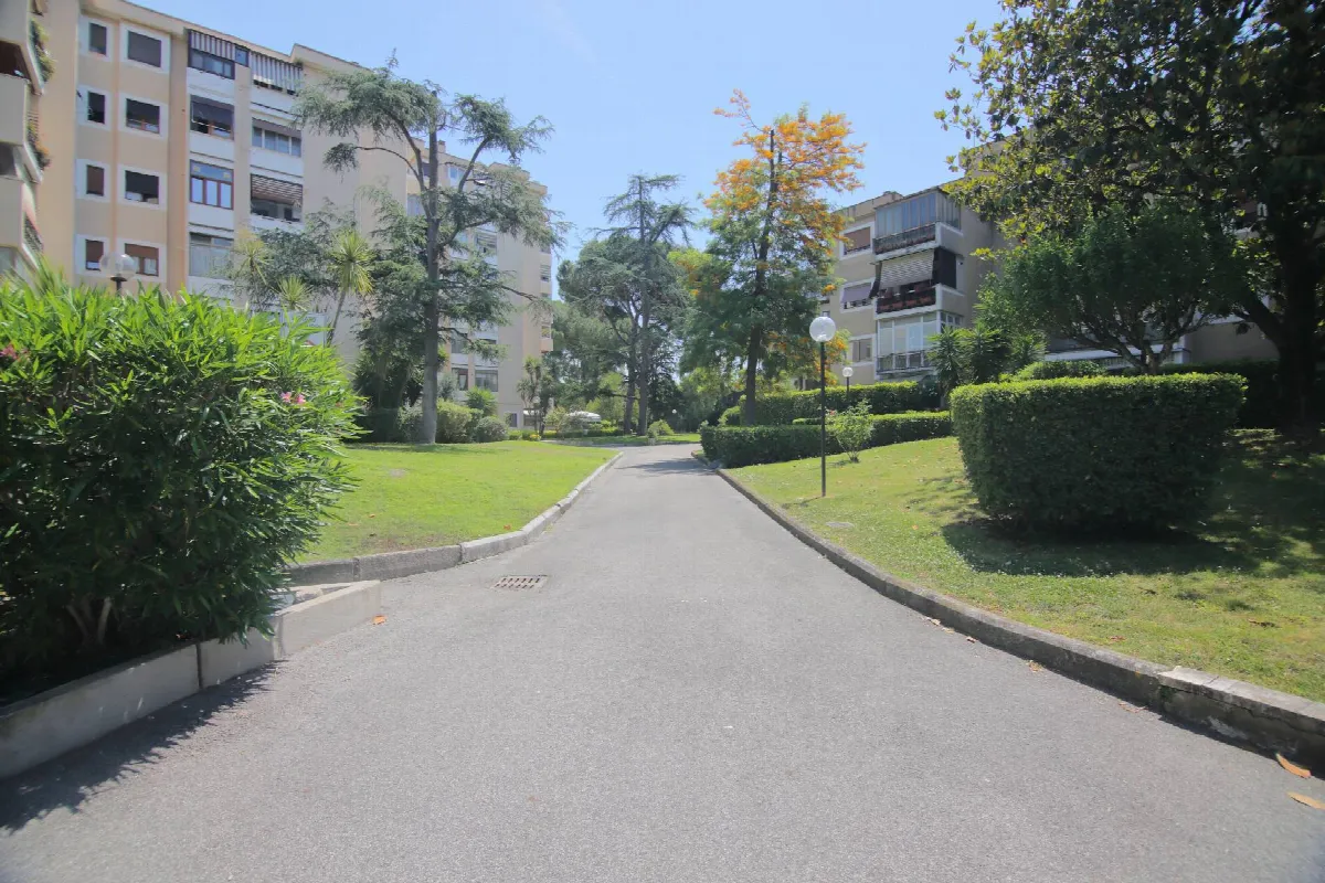 2 locali in vendita a Roma, Torvergata - foto 2