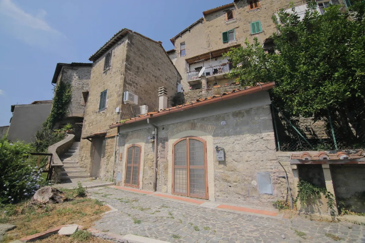3 locali in vendita a Castelnuovo di Porto - foto 1