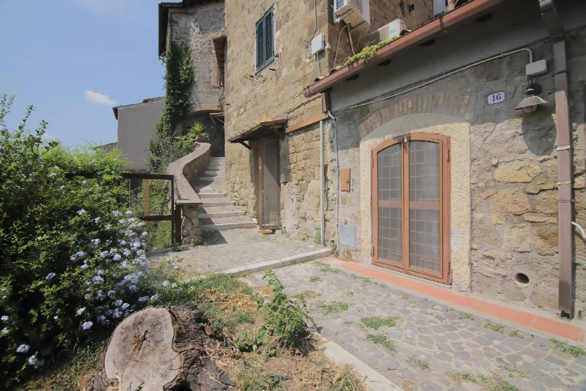 3 locali in vendita a Castelnuovo di Porto - foto 3