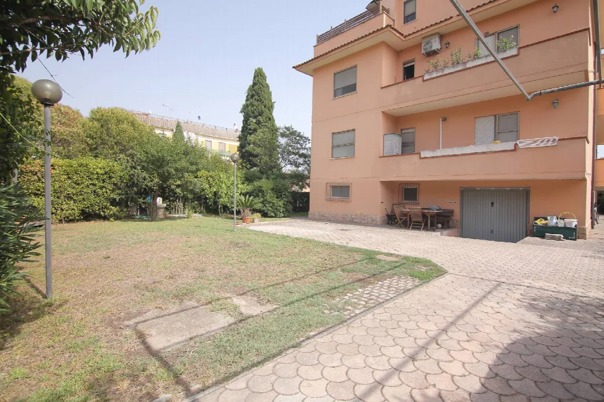3 locali in vendita a Roma, Ostia Antica - foto 2