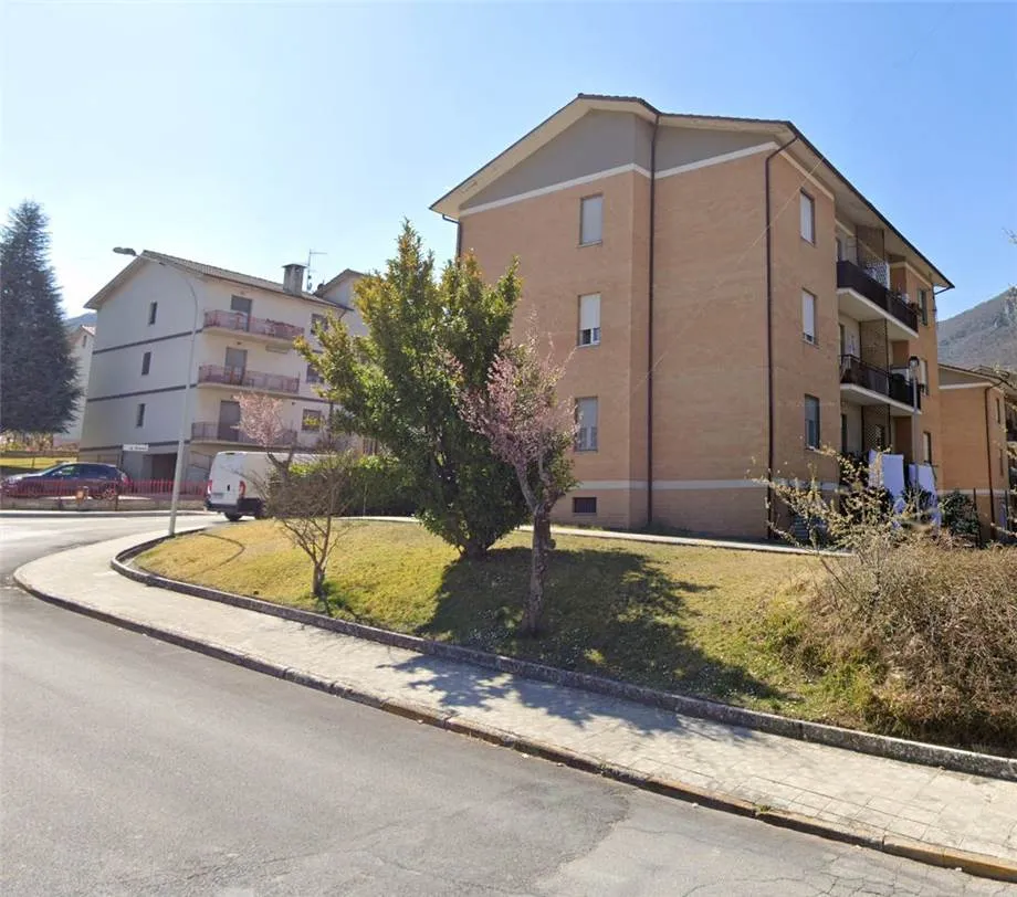 Appartamento in vendita a Esanatoglia - foto 2