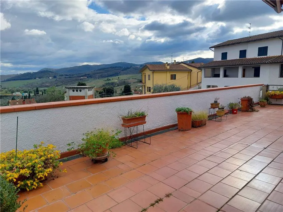 Appartamento in vendita a Carmignano - MONTALBIOLO - foto 1