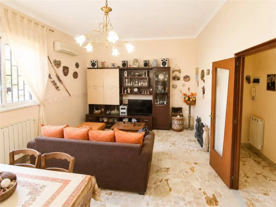 Appartamento in vendita a Aci Sant'Antonio - foto 3