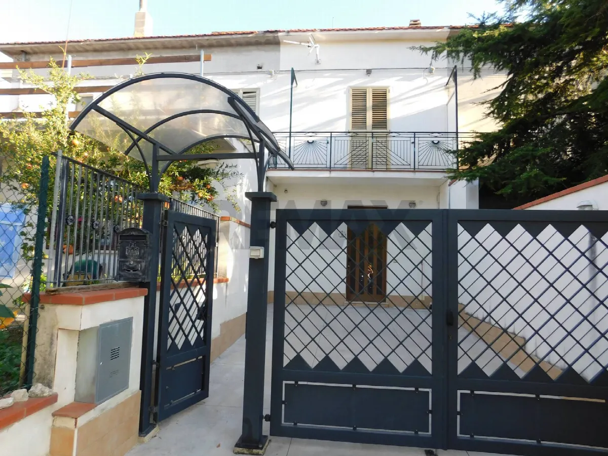 Casa Semindipendente in vendita a Roccamontepiano, Terranova - foto 1