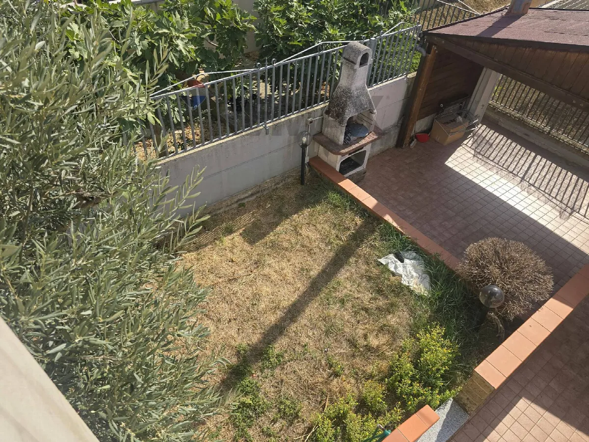 Casa Semindipendente in vendita a Città Sant'Angelo - foto 3