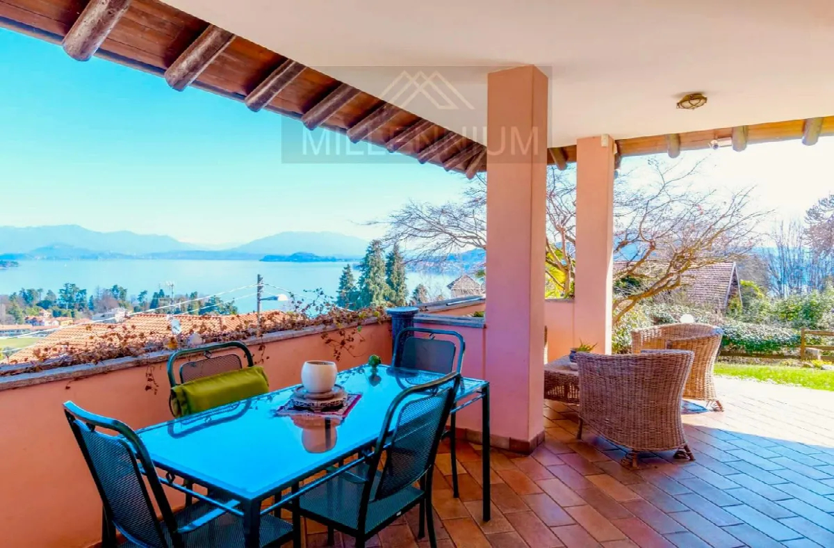 Villa in vendita a Meina - foto 1