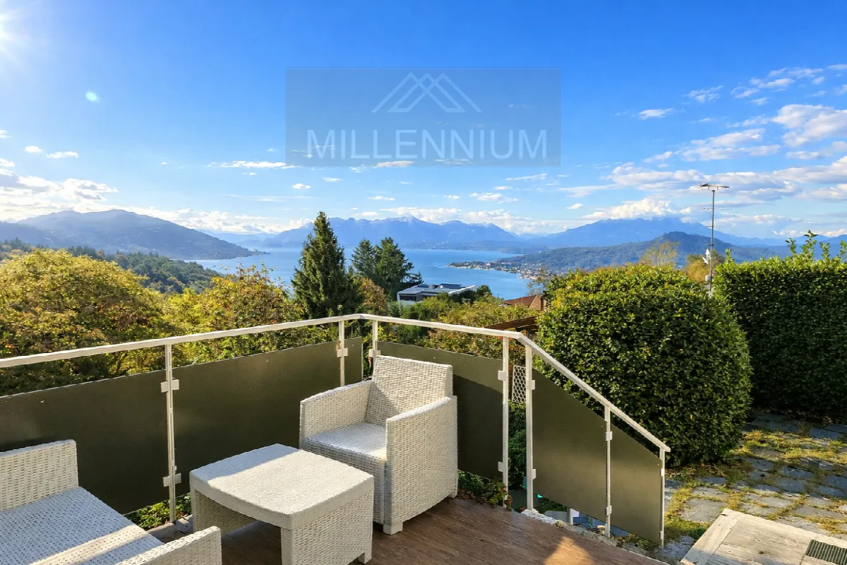 Villa in vendita a Arona - foto 1