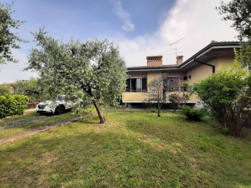 Casa bifamiliare in vendita a Puegnago sul Garda - foto 1