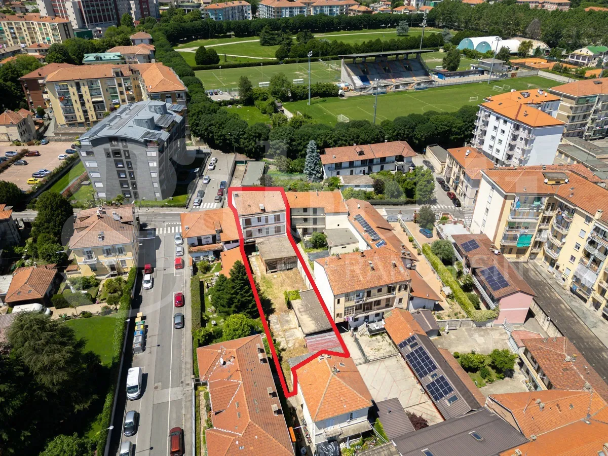 Stabile in vendita a Pinerolo - foto 2