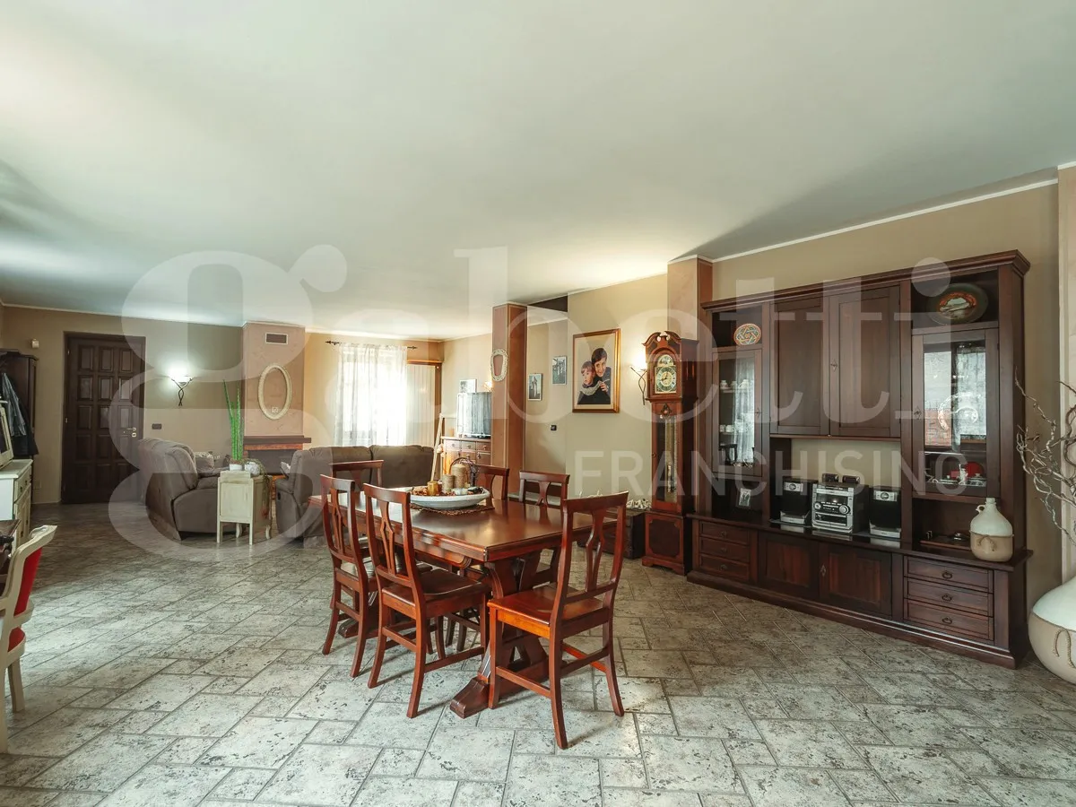 Casa indipendente in vendita a Pinerolo - foto 10