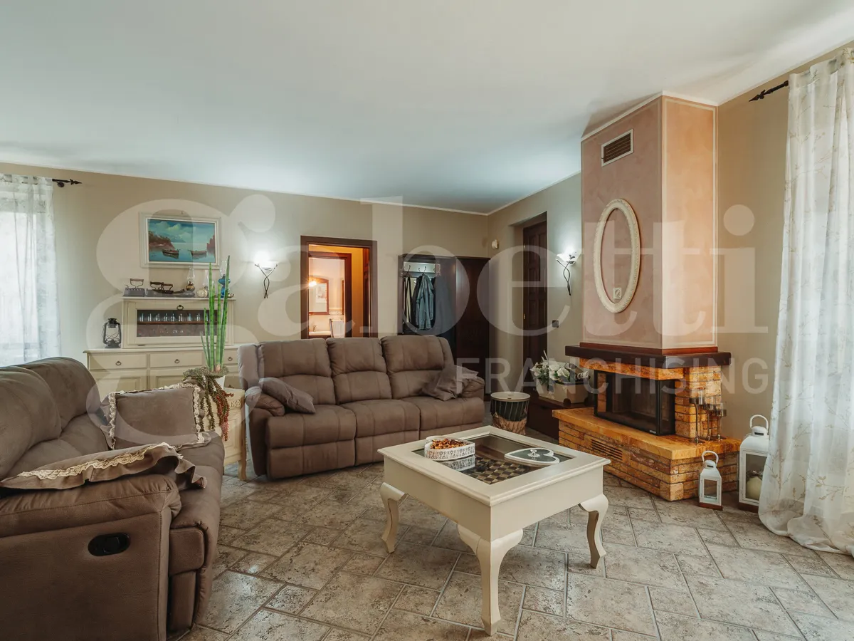 Casa indipendente in vendita a Pinerolo - foto 7