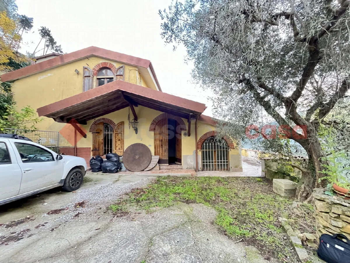 Casa indipendente in vendita a Calci - foto 1