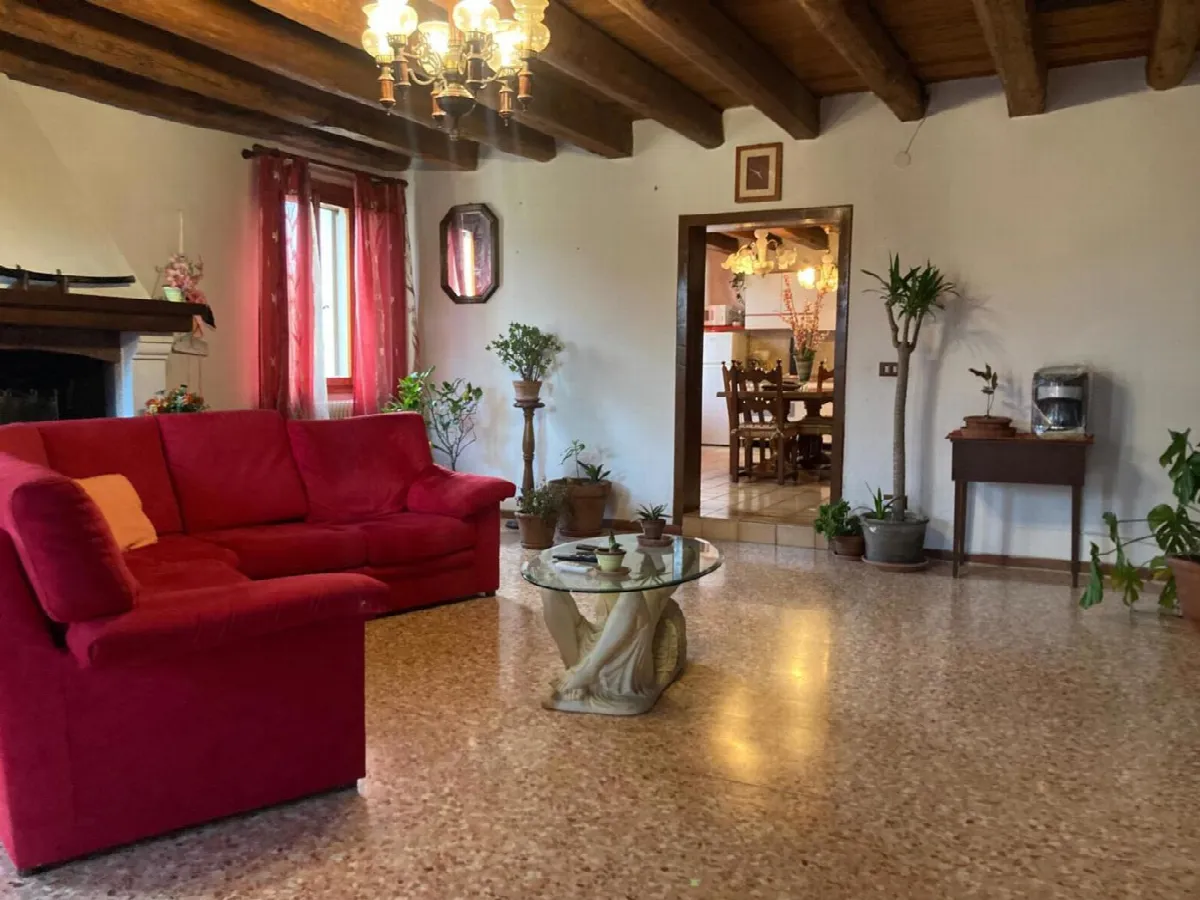 Casa indipendente in vendita a Gavello - foto 1