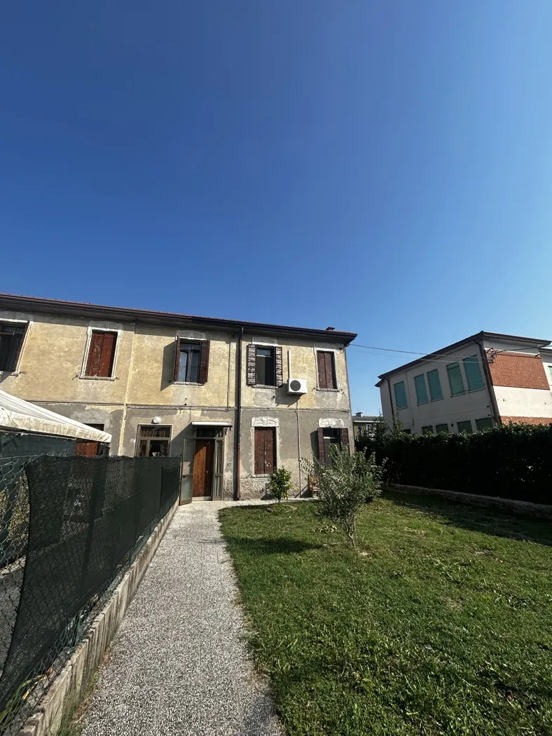 Casa indipendente in vendita a Adria - foto 1