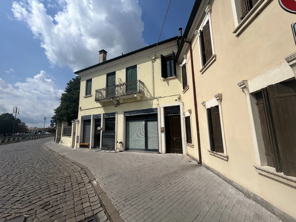 Stabile in vendita a Adria - foto 1
