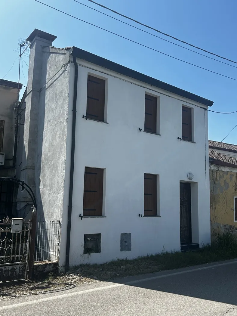 Casa indipendente in vendita a Ceregnano - foto 3