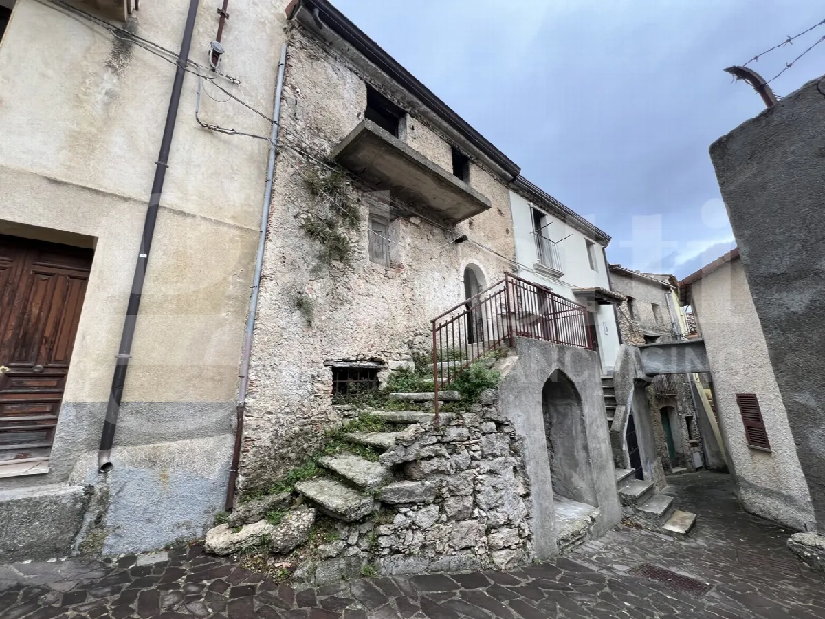 Casa indipendente in vendita a Falconara Albanese - foto 1