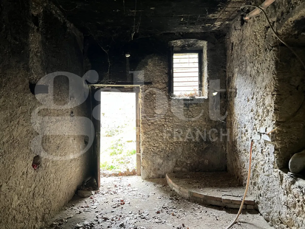 Casa indipendente in vendita a San Pietro in Amantea - foto 5