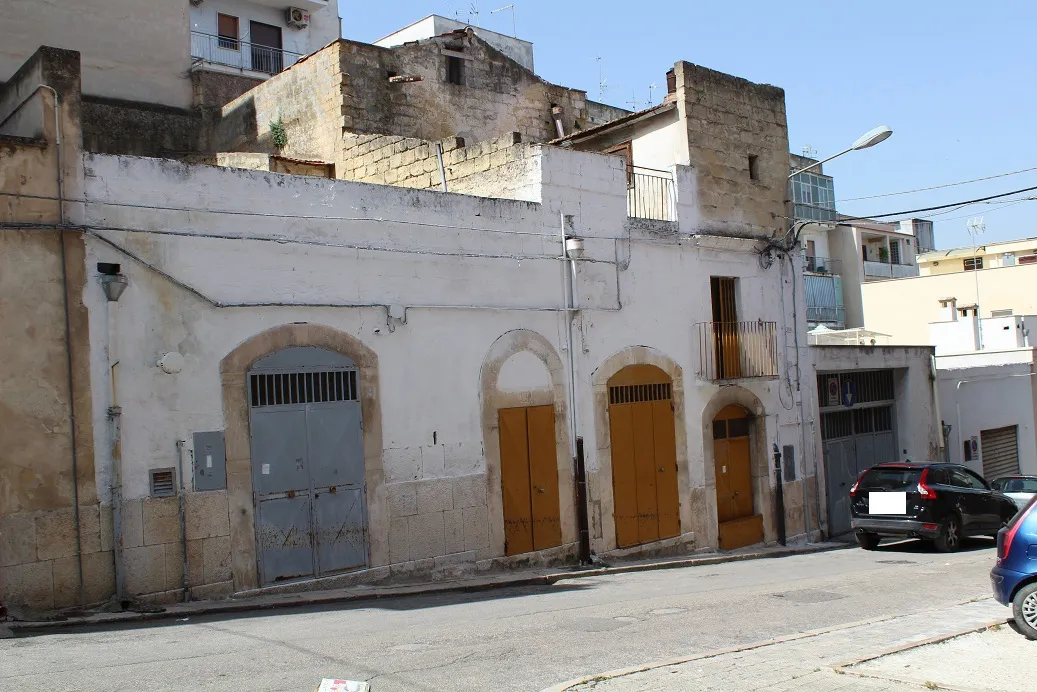 Casa indipendente in vendita a Canosa di Puglia - foto 1