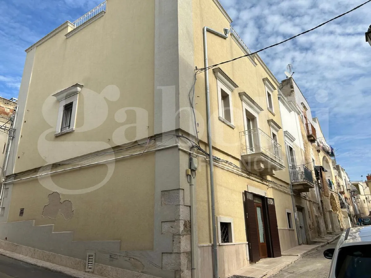 Casa indipendente in vendita a Canosa di Puglia - foto 1