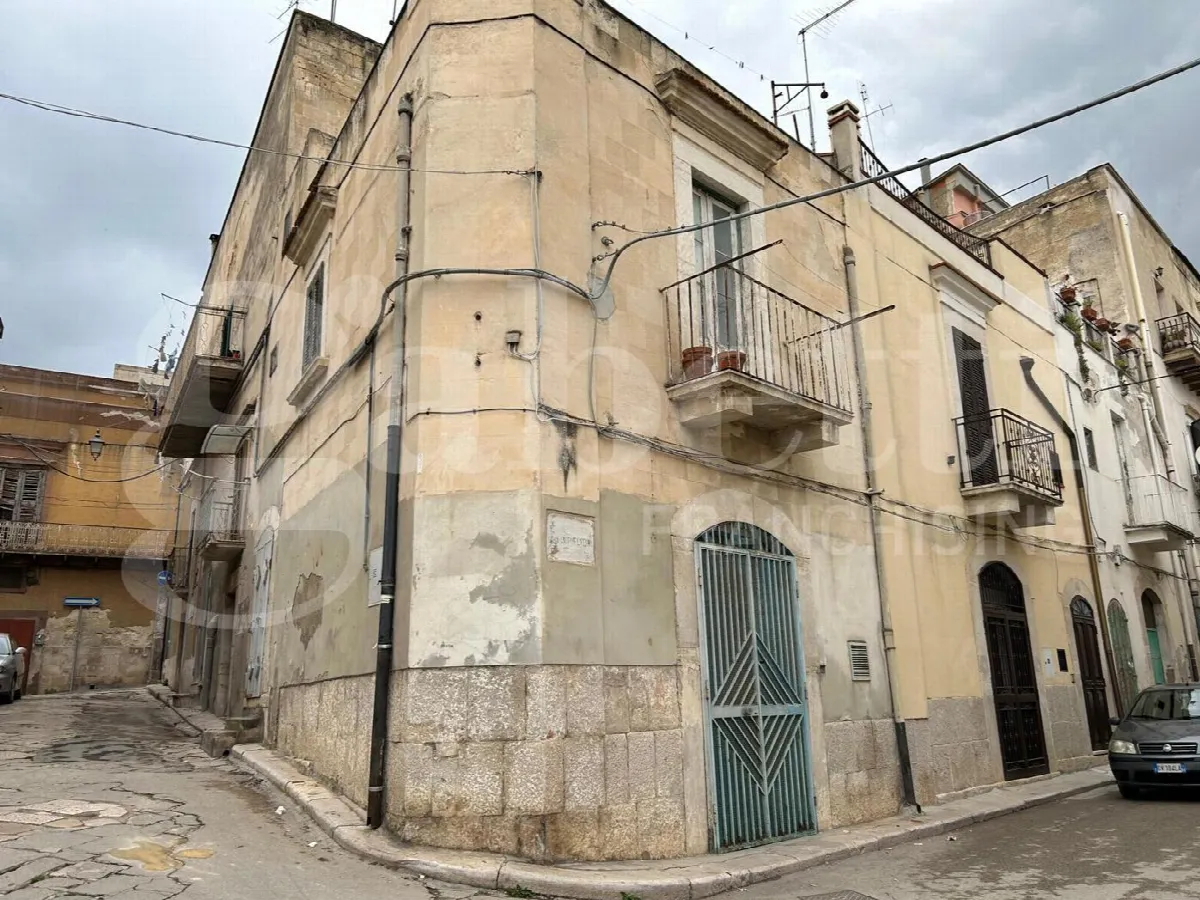 Casa indipendente in vendita a Canosa di Puglia - foto 1