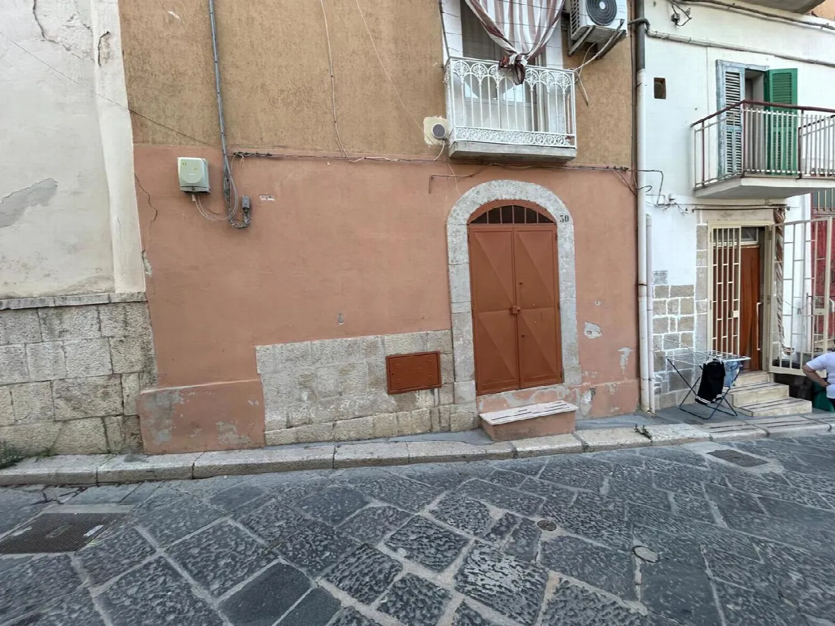 Casa indipendente in vendita a Canosa di Puglia - foto 1