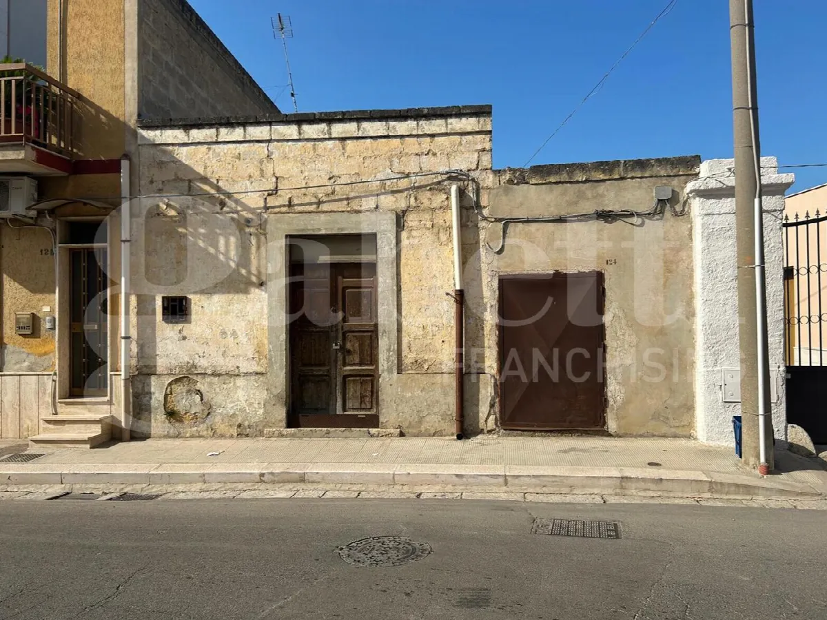 Casa indipendente in vendita a Canosa di Puglia - foto 1