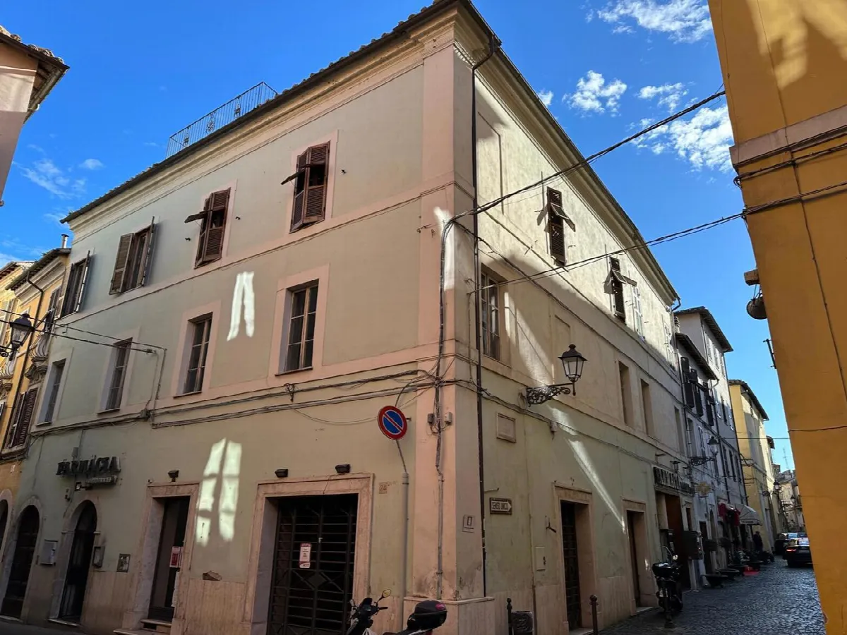 Stabile in vendita a Civita Castellana - foto 1