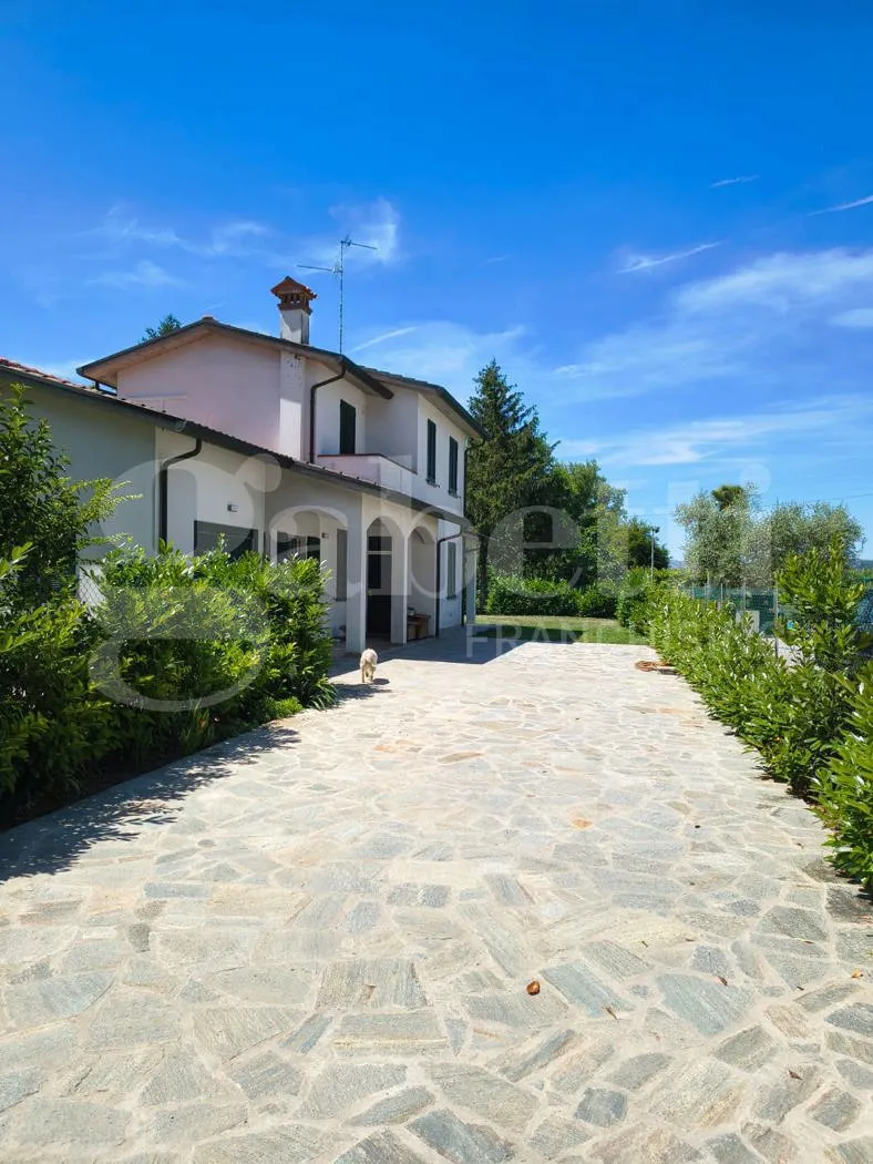 Casa indipendente in vendita a Faenza - foto 1