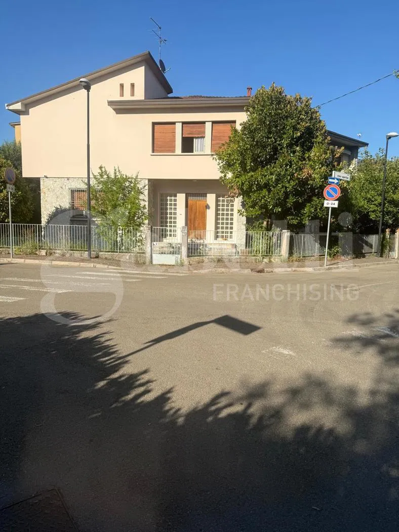 Casa indipendente in vendita a Riolo Terme - foto 2