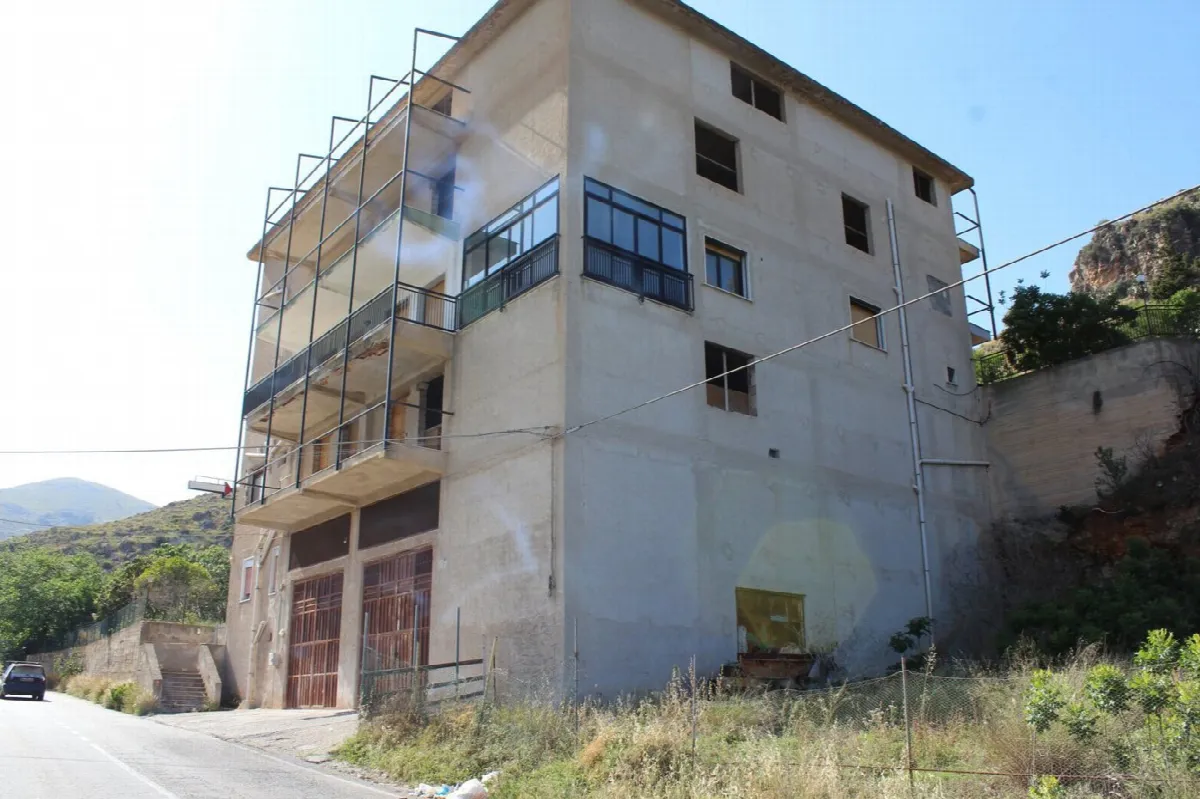 Stabile in vendita a Belmonte Mezzagno - foto 1