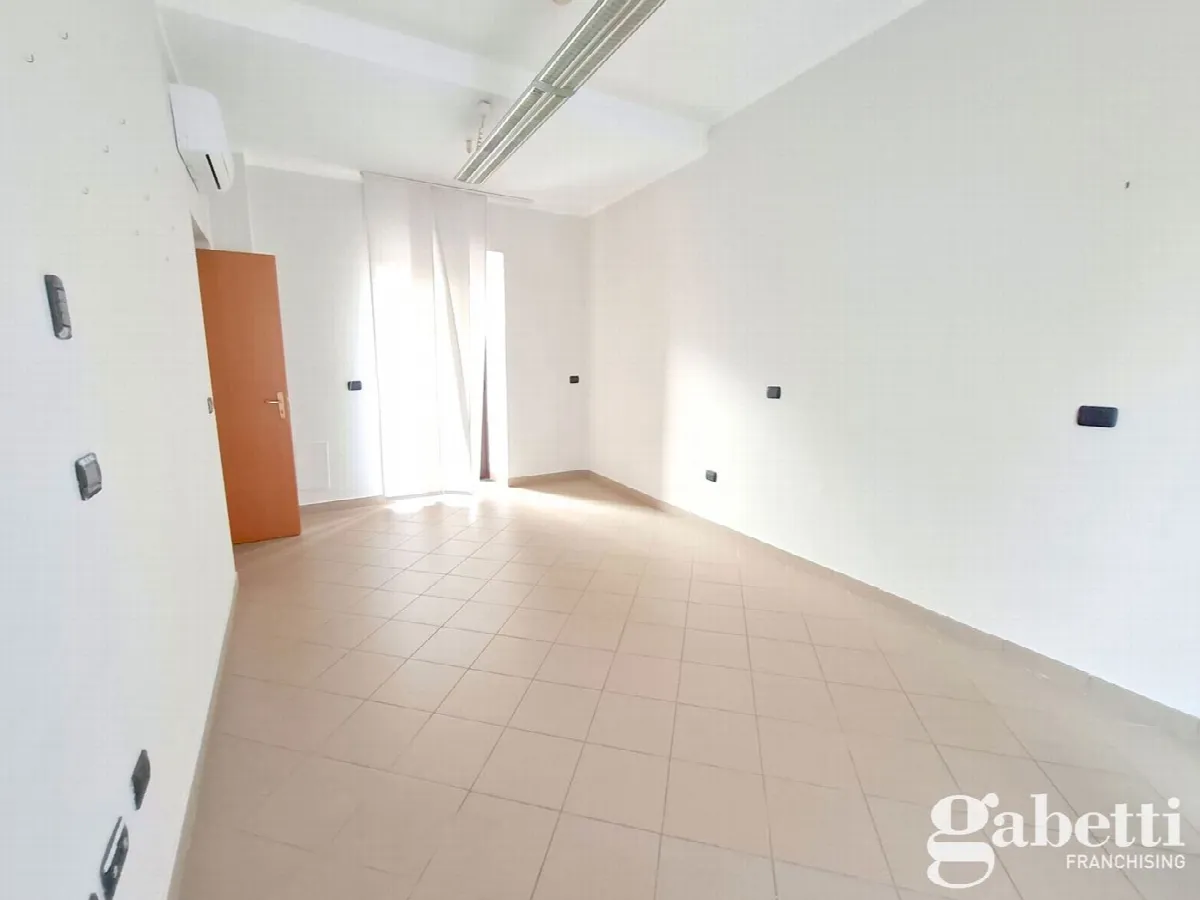 Ufficio in vendita a Pomigliano d'Arco - foto 3