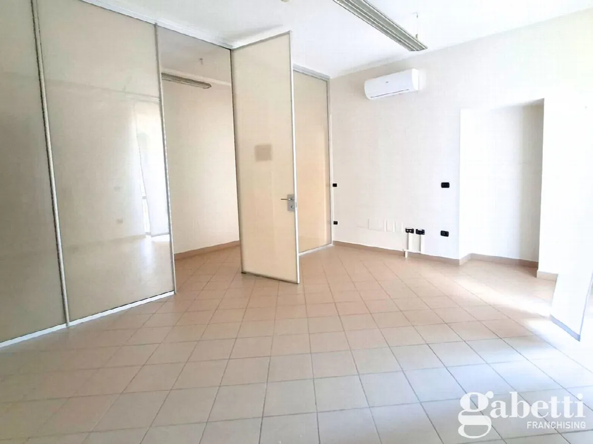 Ufficio in vendita a Pomigliano d'Arco - foto 4
