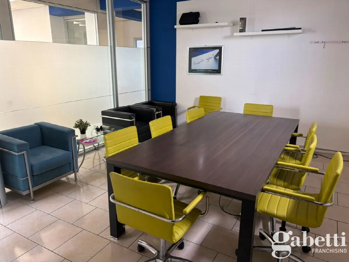 Ufficio in vendita a Pomigliano d'Arco - foto 1