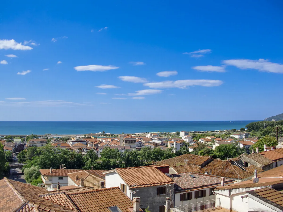 Casa indipendente in vendita a Santa Marina - foto 1