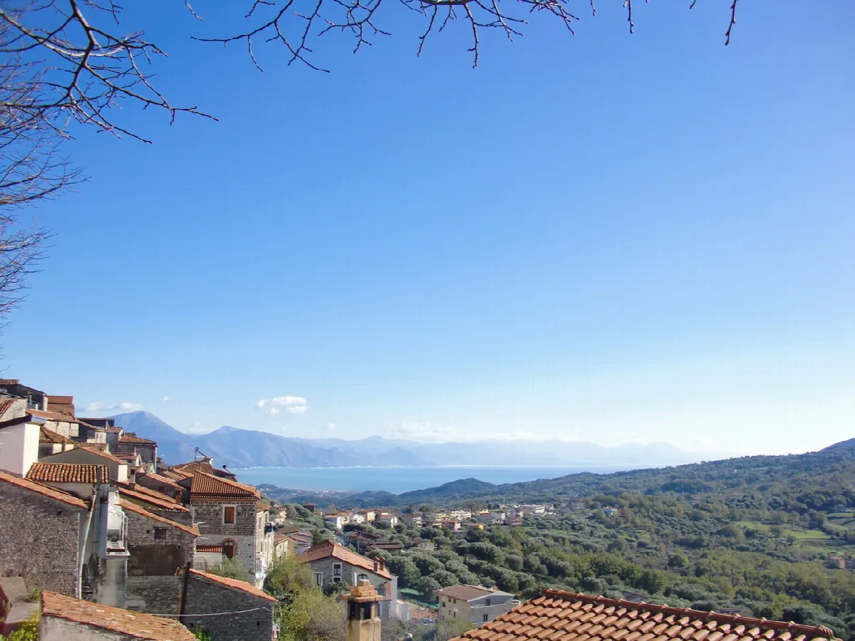 Casa indipendente in vendita a Roccagloriosa - foto 1